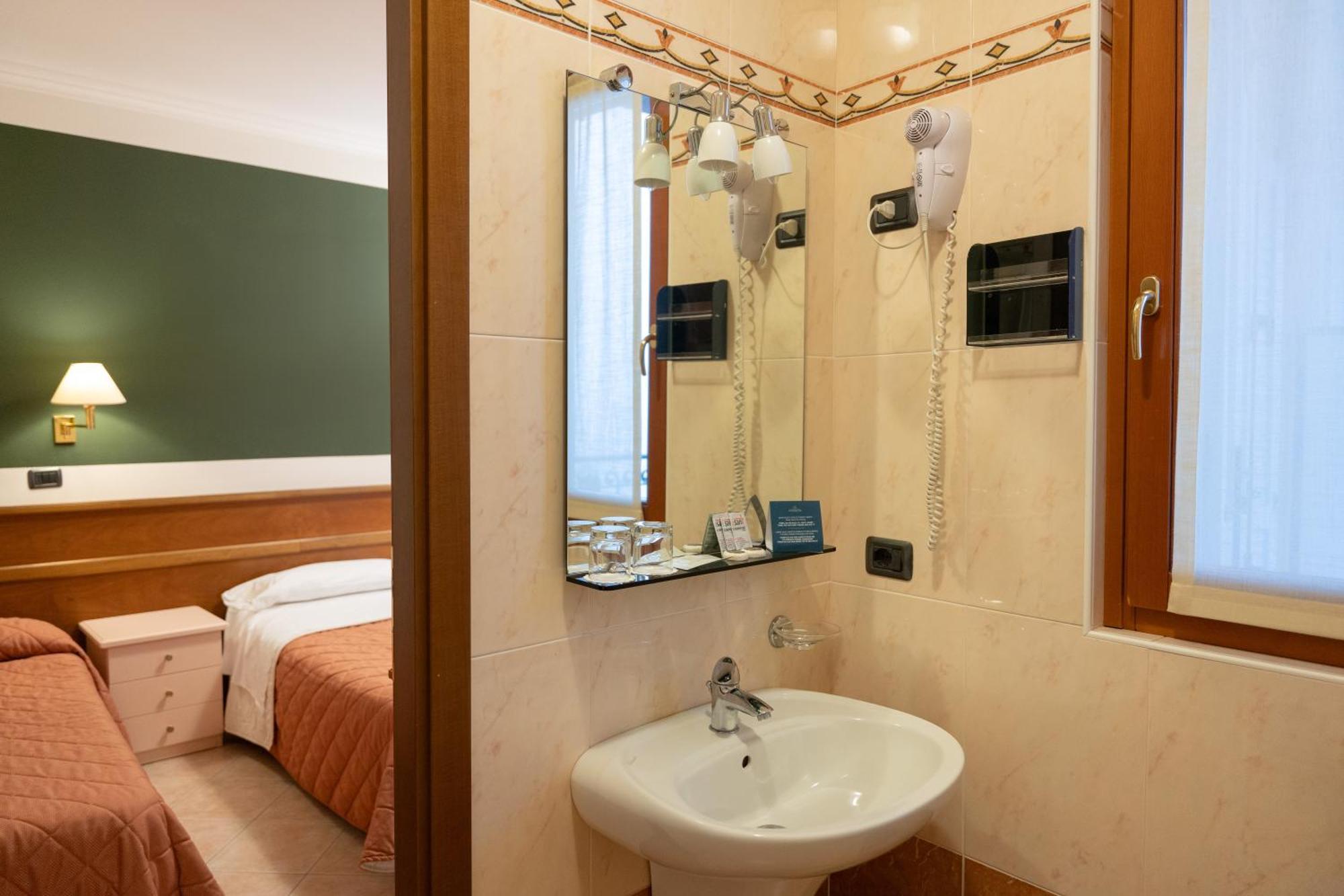 Hotel Romagna Baveno Buitenkant foto